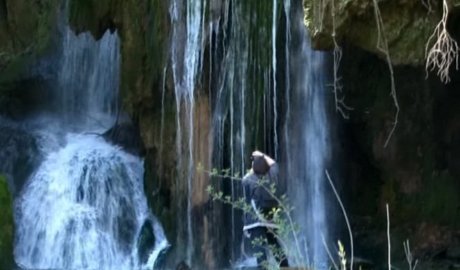 BELI IZVORAC PRIRODNA BAJKA MAJDANPEKA: Igra bezbroj potoka i lepota od koje zastaje dah, VODE VAS U VANVREMENSKU AVANTURU (VIDEO)