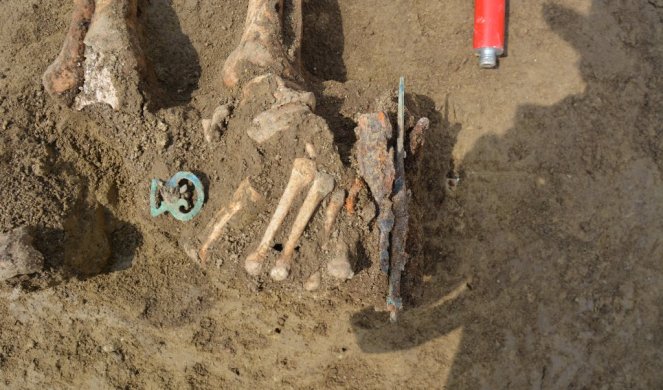 (FOTO) NEVEROVATNO OTKRIĆE U SRBIJI! Arheolozi prilikom iskopavanja pronašli nešto što ih je OSTAVILO U ČUDU!