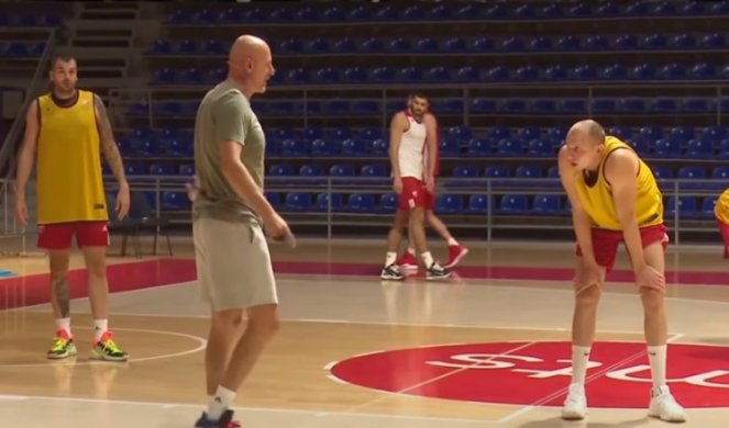 (VIDEO) POJAVIO SE SNIMAK! Nema šale sa Obradovićem, ovako izgleda žestok dril na treningu Zvezde!