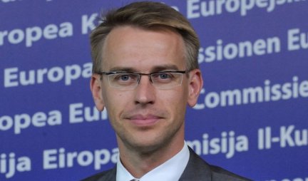 KRENUO ŽESTOK NAPAD - Peter Stano u ime Evropske unije otvoreno preti Srbiji!