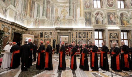 SKANDAL TRESE VATIKAN! Francuski Kardinal priznao da je zlostavljao maloletno dete (14)