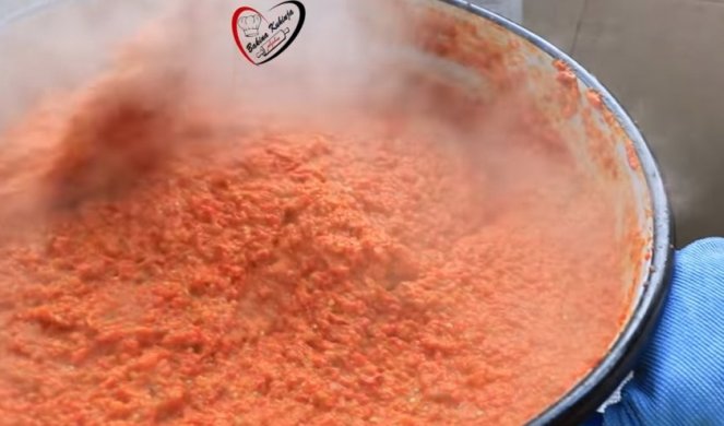 (VIDEO) AJVAR OD BARENIH PAPRIKA! Specijalitet balkanske kuhinje