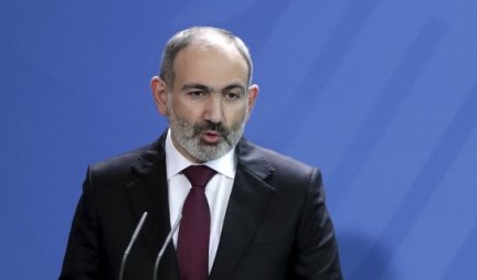 POZVAO MERKELOVU DA OBUZDA TURSKU! Premijer Jermenije traži pomoć od nemačke kancelarke za smirivanje situacije u Nagorno Karabahu!