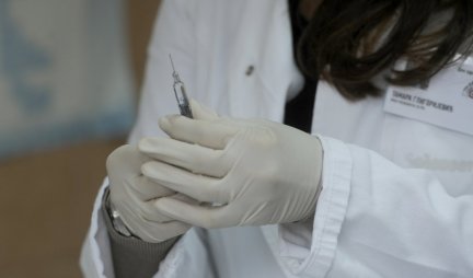 SRBIJA JE NA OVO ČEKALA 15 GODINA Protiv gripa borićemo se srpskim vakcinama, već krenulo 50.000 doza ka domovima zdravlja