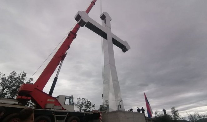 BIO JE GLAVNA BOLNICA POSLE KOSOVSKOG BOJA, LEGENDA KAŽE DA JE KA CRKVI TRČAO POP KOJEM JE AGA ODRUBIO GLAVU... Ovo je priča o manastiru posvećenom Svetoj Petki kod Leposavića!