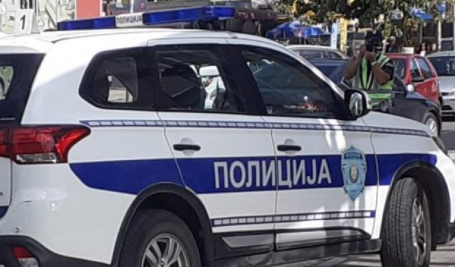 (FOTO) NOVOSAĐANI U ŠOKU: Od policije su videli svašta, ali policijski auto u OVAKVOJ ULOZI NI U LUDILU NISU OČEKIVALI?!