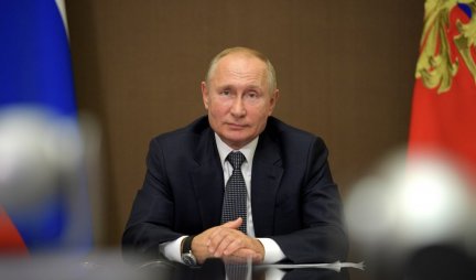 ŠTO STE SELI TAKO DALEKO, JE L SE PLAŠITE?! Putin na sastanku sa vojnim vrhom imao urnebesnu rakciju kada je video stolicu! (VIDEO)