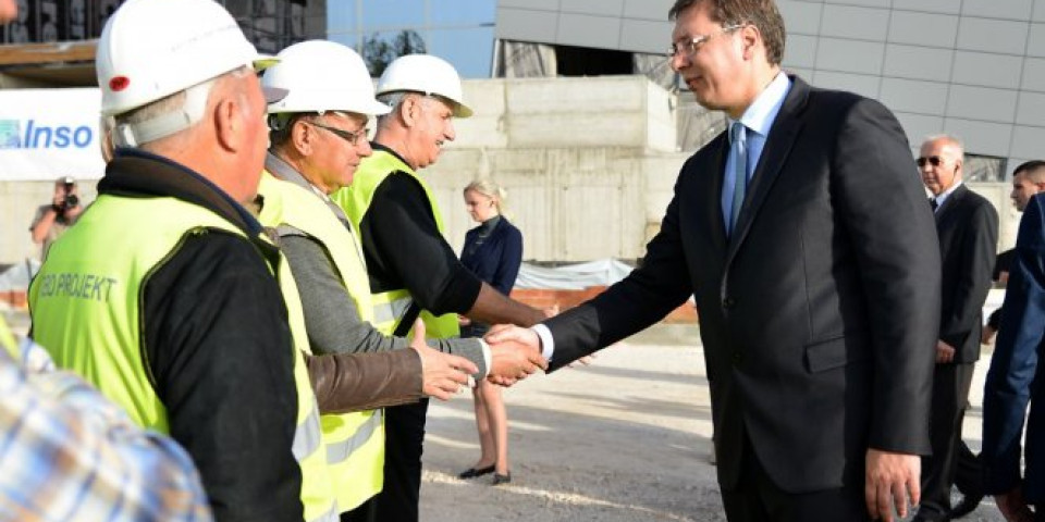 Vučić sutra obilazi radove na Kliničkom centru Srbije!