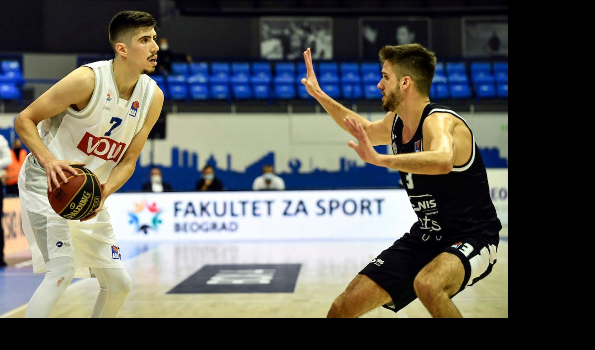 SRUŠIO PARTIZAN, PA NIJE MOGAO DA SPAVA! Junak Budućnosti pričao o trojci uz zvuk sirene!