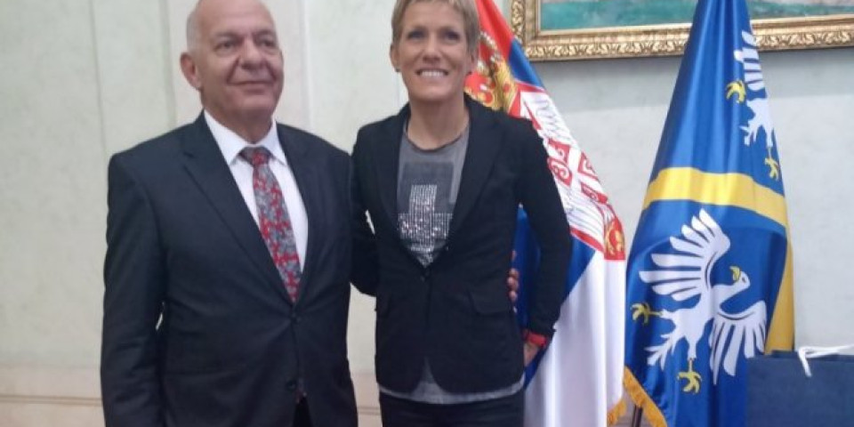 (FOTO) DRAGA OLIVERA, BUGARSKA VAS VOLI! Izvinjenje bugarskog ambasadora srpskoj atletičarki!