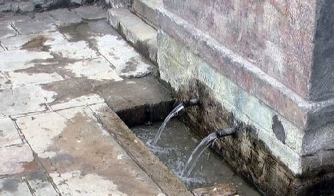 OBRATITE PAŽNJU: Voda u nekim javnim česmama u Kruševcu nije za piće, EVO KOJIM