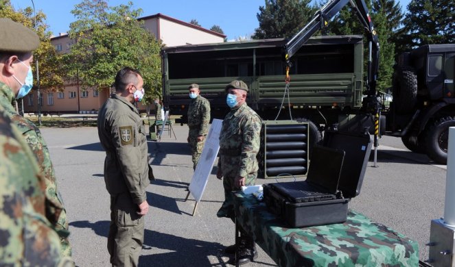 (FOTO) GDE I KAD GOD JE BILO TEŠKO, KOPNENA VOJSKA JE TU! Vulin: NJeni pripadnici dežuraju 24 časa DA NAŠA BEZBEDNOST I ŽIVOTI NE BUDU UGROŽENI