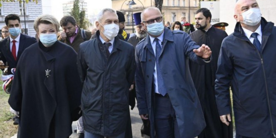 SLUŽEN PARASTOS CRVENOARMEJCIMA PALIM ZA SLOBODU BEOGRADA! Vesić: Srpski i ruski narod u istoriji su uvek bili na istoj strani!