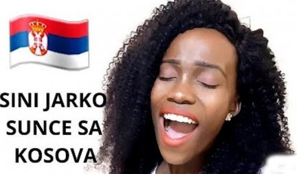 (VIDEO) CRKNITE DUŠMANI, PRELEPA ZAMBIJKA OTKRIVA ZAŠTO PEVA SINI JARKO SUNCE SA KOSOVA! Vas Srbe ne može da poljulja Zapad, suviše ste jaki!