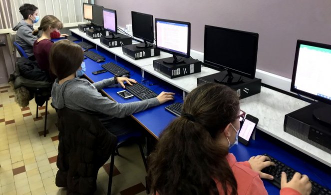 Telekom Srbija tokom četiri godine opremio 80 škola računarskom opremom