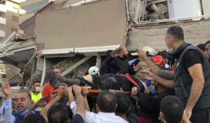 DVOJE DECE SPLJOŠTIO ZID DOK SU SE VRAĆALI IZ ŠKOLE! Žrtve zemljotresa u Grčkoj