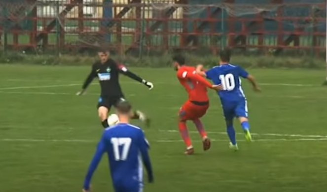 (VIDEO) AUUU! KAKVA GOLČINA! Golman FSCB-a postigao GOL GODINE!