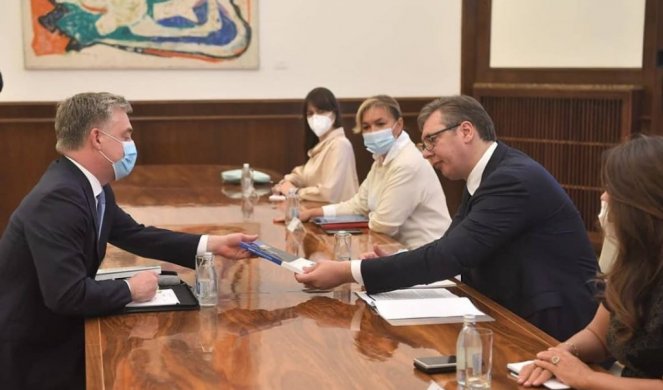 (FOTO) Vučić se sastao sa šefom Misije Saveta Evrope Flesenkamperom