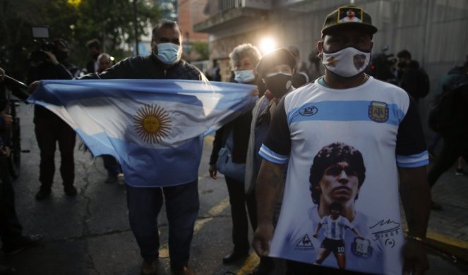 (VIDEO/FOTO) NESTVARNE SCENE, ARGENTINA NA NOGAMA! Stigle najnovije vesti o Maradoni!