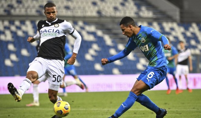 ĐURIČIĆ BAŠ FALI! Sasuolo "otupeo" bez Srbina!