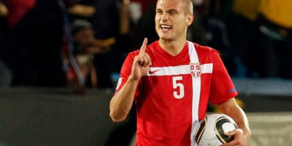 VIDIĆ SE DIVI PIKSIJU I ORLOVIMA: Ovo je drugačija Srbija! Vlahović ima samo 22 godine, a već daje golove!