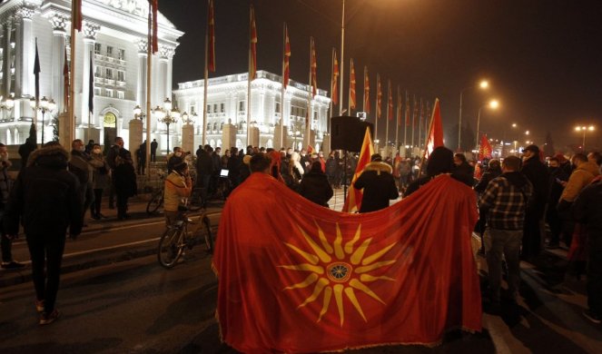 "DA NE BIDE DOCNA UTRE"! Makedonci na nogama, krupne stvari se dešavaju na samo 5 km od Skoplja, najavljen MASOVNI PROTEST! /FOTO/
