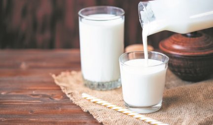 NEĆE VAM PODIĆI ŠEĆER I DUŽE ĆETE BITI SITI! Nutricionisti otkrili koji jogurt je najzdraviji - IZNENADIĆETE SE!