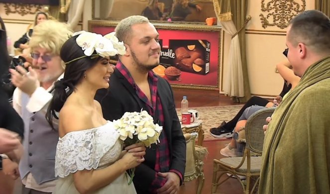 NAIDA TRUDNA! Šok u Parovima - Gastoz je ZAPROSIO! Glamurozno venčanje u Parovima (VIDEO)
