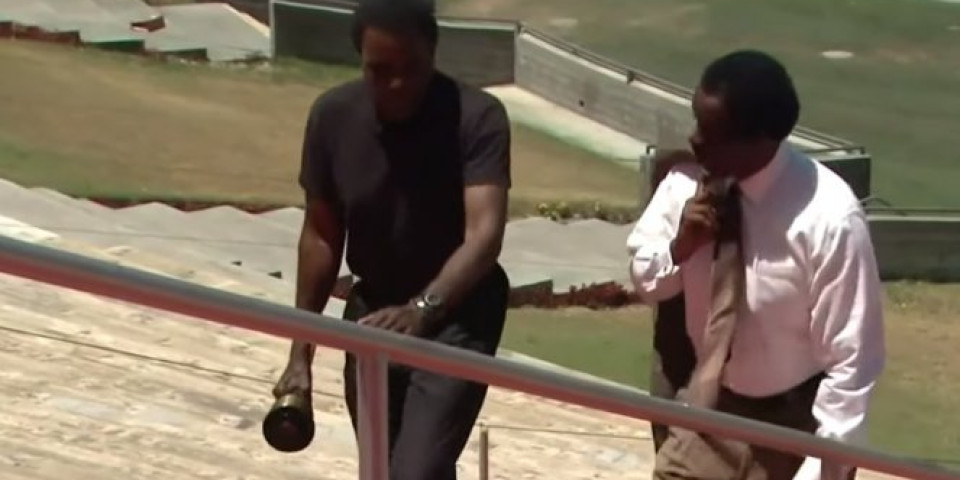 AMERIKA U SUZAMA! Umro atletičar, čovek koji je pomogao da se uhvati Kenedijev ubica!