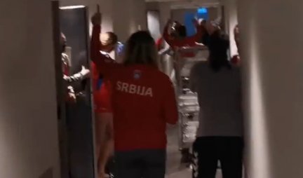 (VIDEO) NAPRAVILE ŠOU U HOTELU! Srpske rukometašice pevaju i đuskaju uz hit Vesne Zmijanac