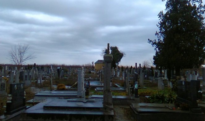 Pogrebnici primetili da se na seoskom groblju dešava nešto čudno! 3 puta za 2 nedelje zatekli su JEZIV PRIZOR, A ONDA JE ISPLIVALA ISTINA