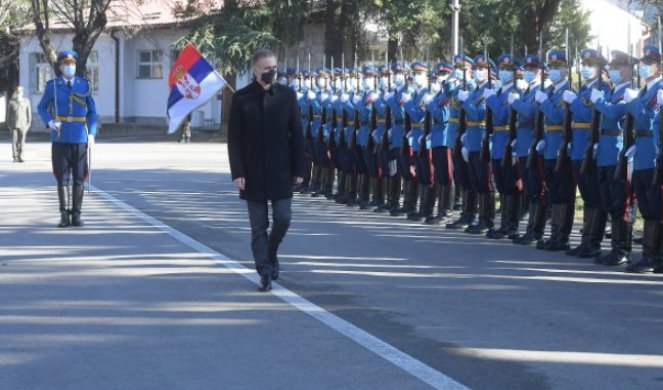 MINISTAR STEFANOVIĆ OBIŠAO GARDU VOJSKE SRBIJE