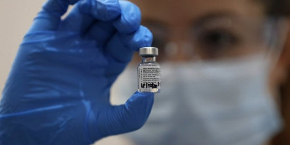 NOVA STUDIJA DOKAZUJE: Evo koliku zaštitu pruža JEDNA DOZA Fajzer vakcine!