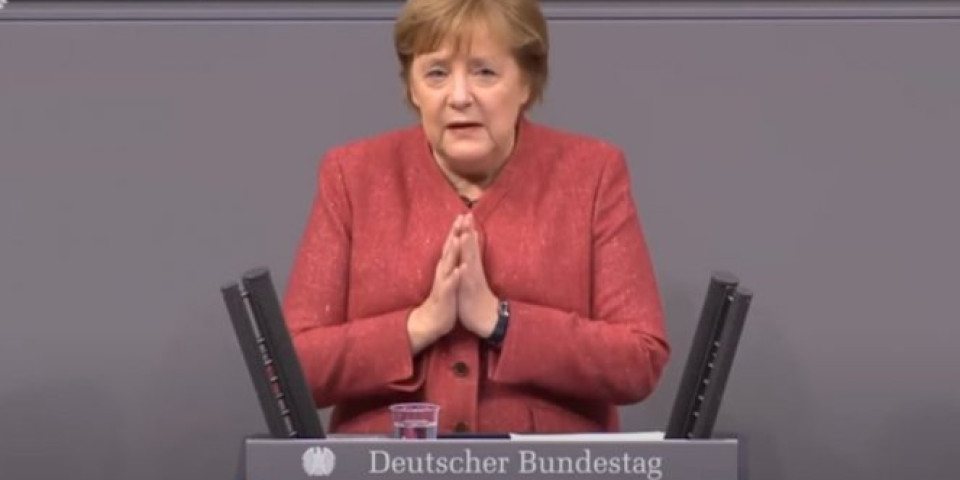 MERKEL UZNEMIRENA, NA IVICI SUZA, SVET JE OVAKVU NIJE VIDEO! Dramatično obraćanje nemačke kancelarke pred Bundestagom! (VIDEO)