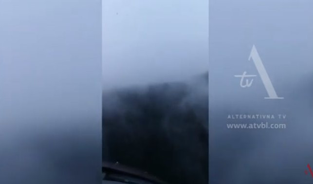 (VIDEO) HELIKOPTERI NADLEĆU PRIJEDOR! Tragaju za nestalim avionom, GUSTA MAGLA OTEŽAVA!