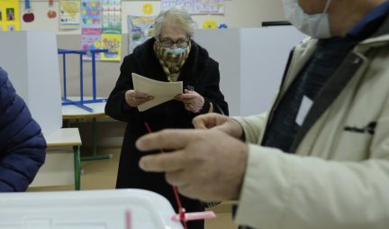 ZATVORENA BIRAČKA MESTA! Mostar glasao nakon 12 godina