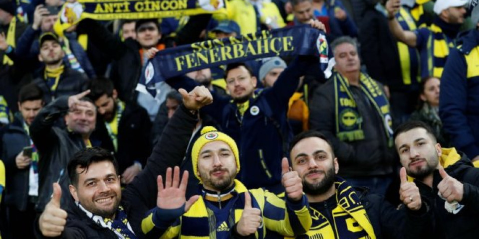 UNIŠTILI FENERBAHČE PA DOBILI VIŠE OD 3.000 GODINA ROBIJE! Drakonska kazna za TURKE!