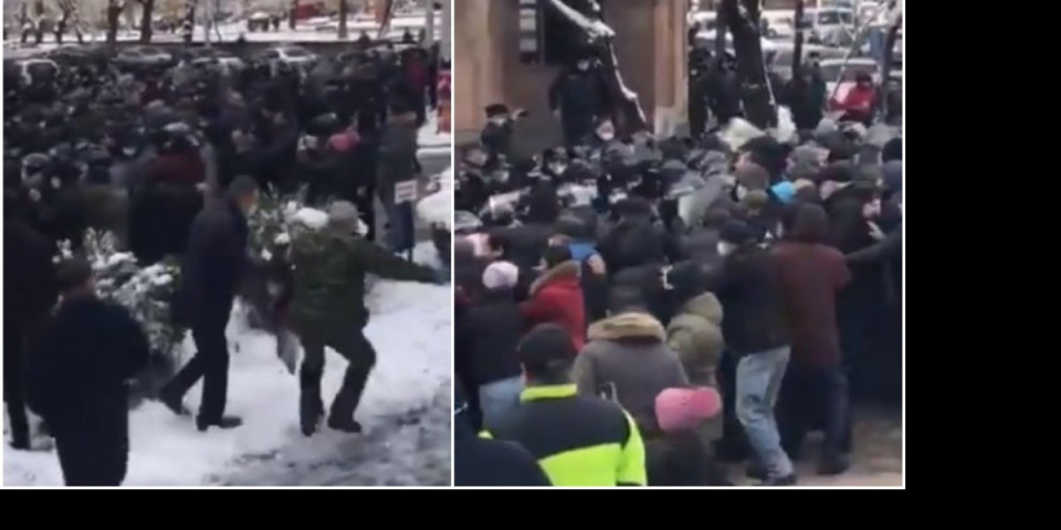 BLOKADA VLADE U JEREVANU! Policija hapsi demonstrante! (VIDEO)