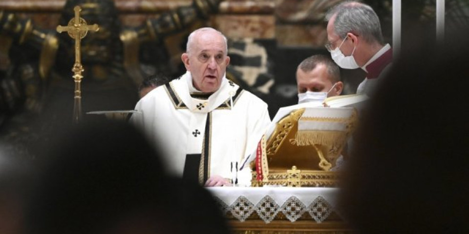 SKANDAL DRMA VATIKAN! Nestali milioni evra, papa bio primoran da povuče drastičan potez