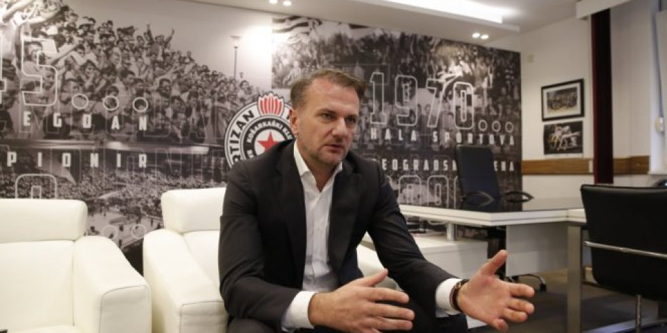 ZBOG PARTIZANA NISAM IŠAO U ŠKOLU, NISAM JEO! Mijailović poslao poruku Zvezdi: Da u 2022. ne saplićemo jedni druge!