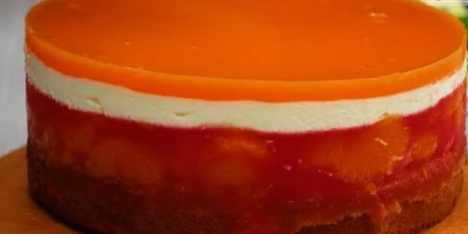 OSVEŽAVAJUĆA TORTA! Ukusan desert koji se JEDNOSTAVNO SPREMA, a pravi se bez MLEKA I JAJA /VIDEO/