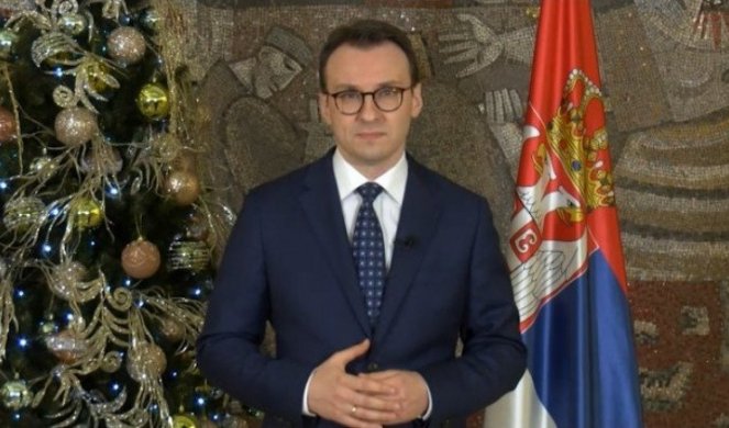 PETKOVIĆ ČESTITIO NOVU GODINU: Država Srbija i Kancelarija za KiM i u 2021. uz svoj narod na Kosovu!