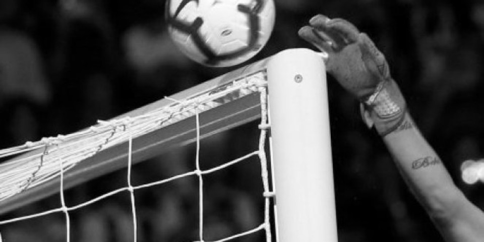 TUŽAN KRAJ UŽASNE GODINE! Preminuo legendarni golman Budućnosti i Čelika