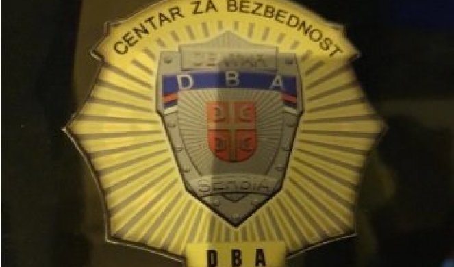 PAO JOŠ JEDAN LAŽNI POLICAJAC! Kod mladića pronađena službena legitimacija veoma slična pravoj!