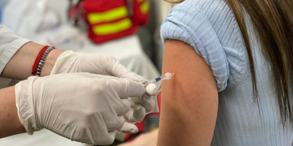 SJAJNA VEST IZ KINE! Odobren početak testiranja treće vakcine!