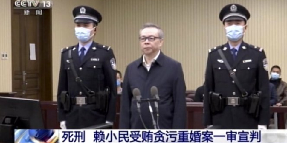 ŠVALERKE I PARE MU DOŠLE GLAVE! Kineski bankar osuđen na smrt kad se saznalo šta je radio!