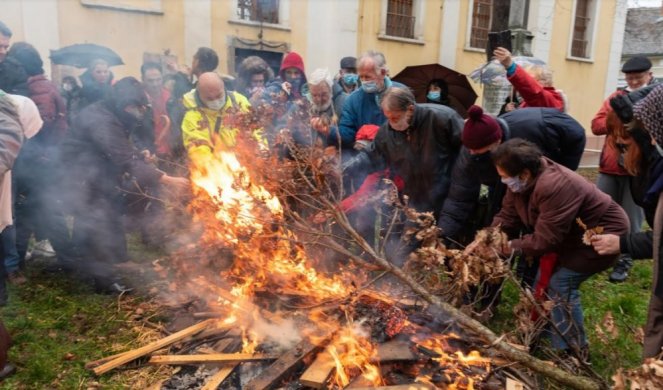 ZAŠTO BAŠ BADNJAK!? Mnogi ne znaju poreklo važnih običaja kod pravoslavnih Srba