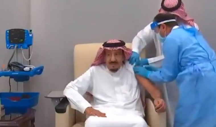 SAUDIJSKI KRALJ PRIMIO PRVU DOZU FAJZEROVE VAKCINE!  /VIDEO/