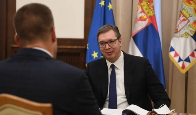 Vučić se sastao sa direktorom Stalnog sekreterijata transportne zajednice u Beogradu! /Foto/