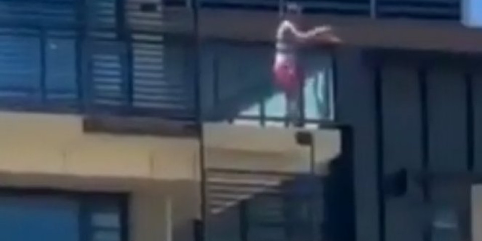 NADAL NE LIČI NA SEBE! Rafa se pojavio na balkonu pa pobegao kada je video kamere! /VIDEO/FOTO/